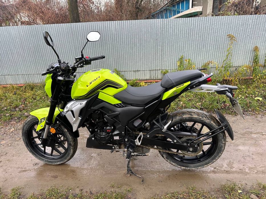 Продам мотоцикл Lifan SR 220