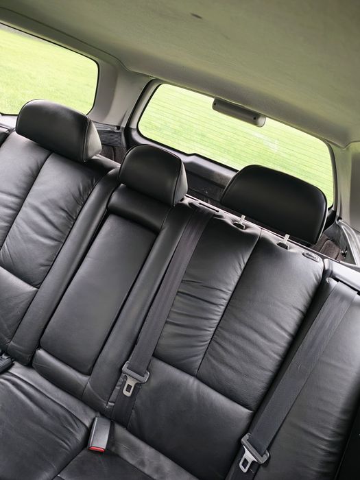 Mitsubishi Avance 2.5 manual części silnik pół oś skóra fotele drzwi