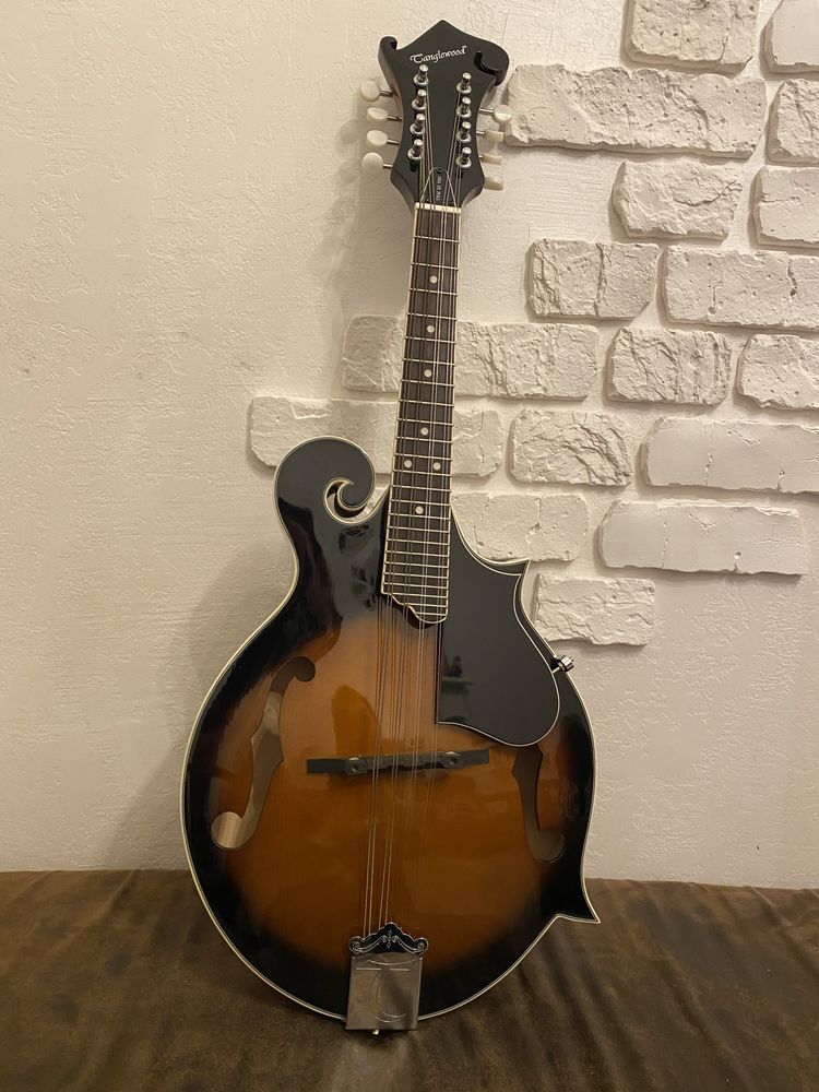 Продаю мандоліну «Tanglewood»