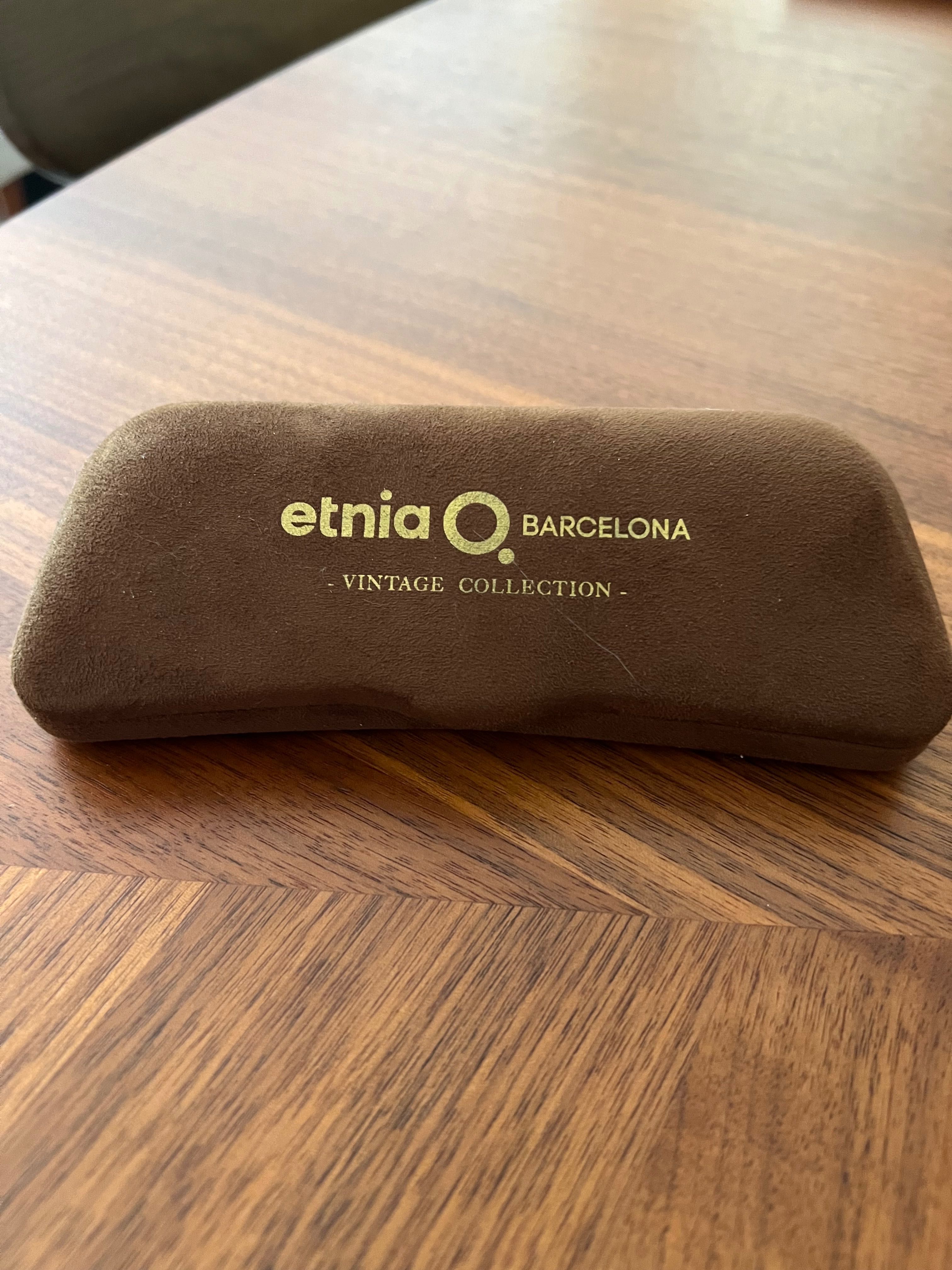 Óculos etnia barcelona