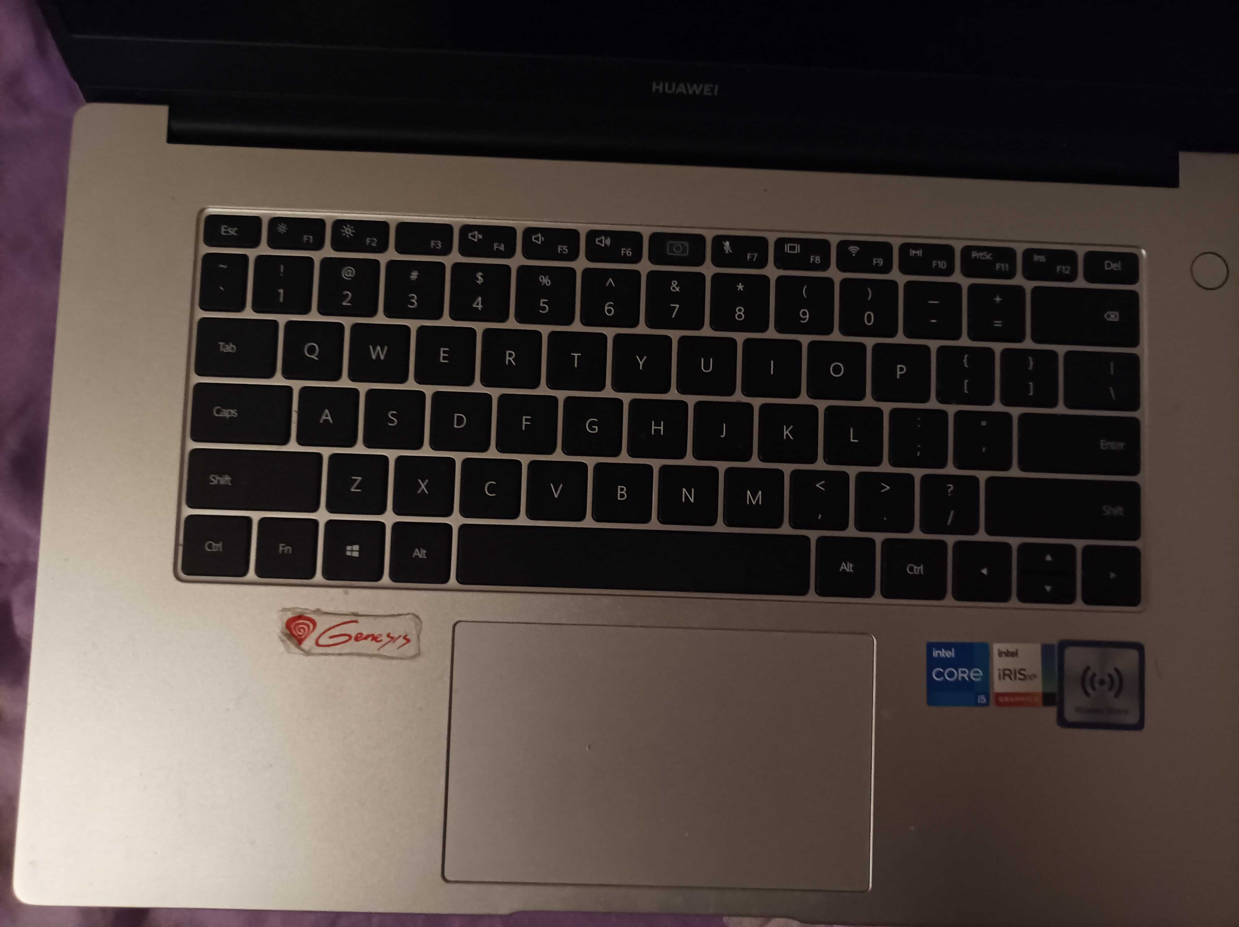 Laptop Huawei Matebook D-15 iris xe i5-1135g7  wszystko pracuje