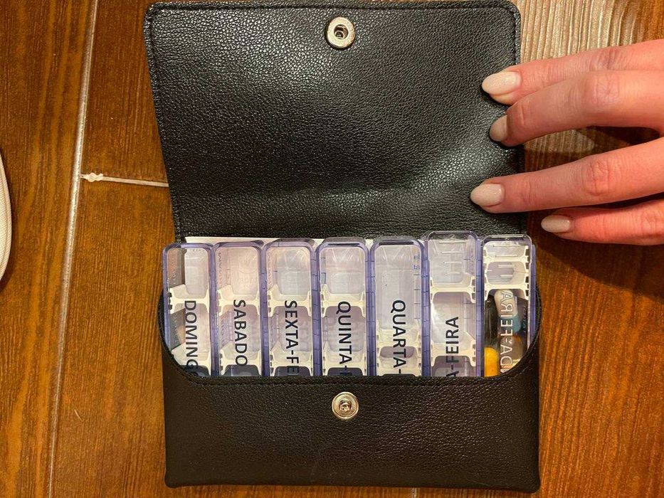 Vou vender uma mala de senhora, uma mochila
