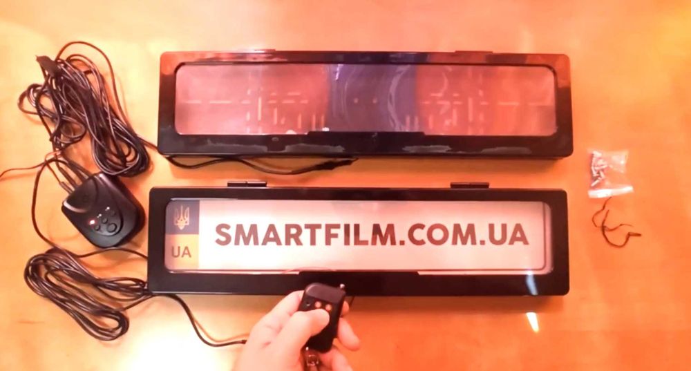 Рамка держатель номерного знака автомобиля с затемнением умной пленкой