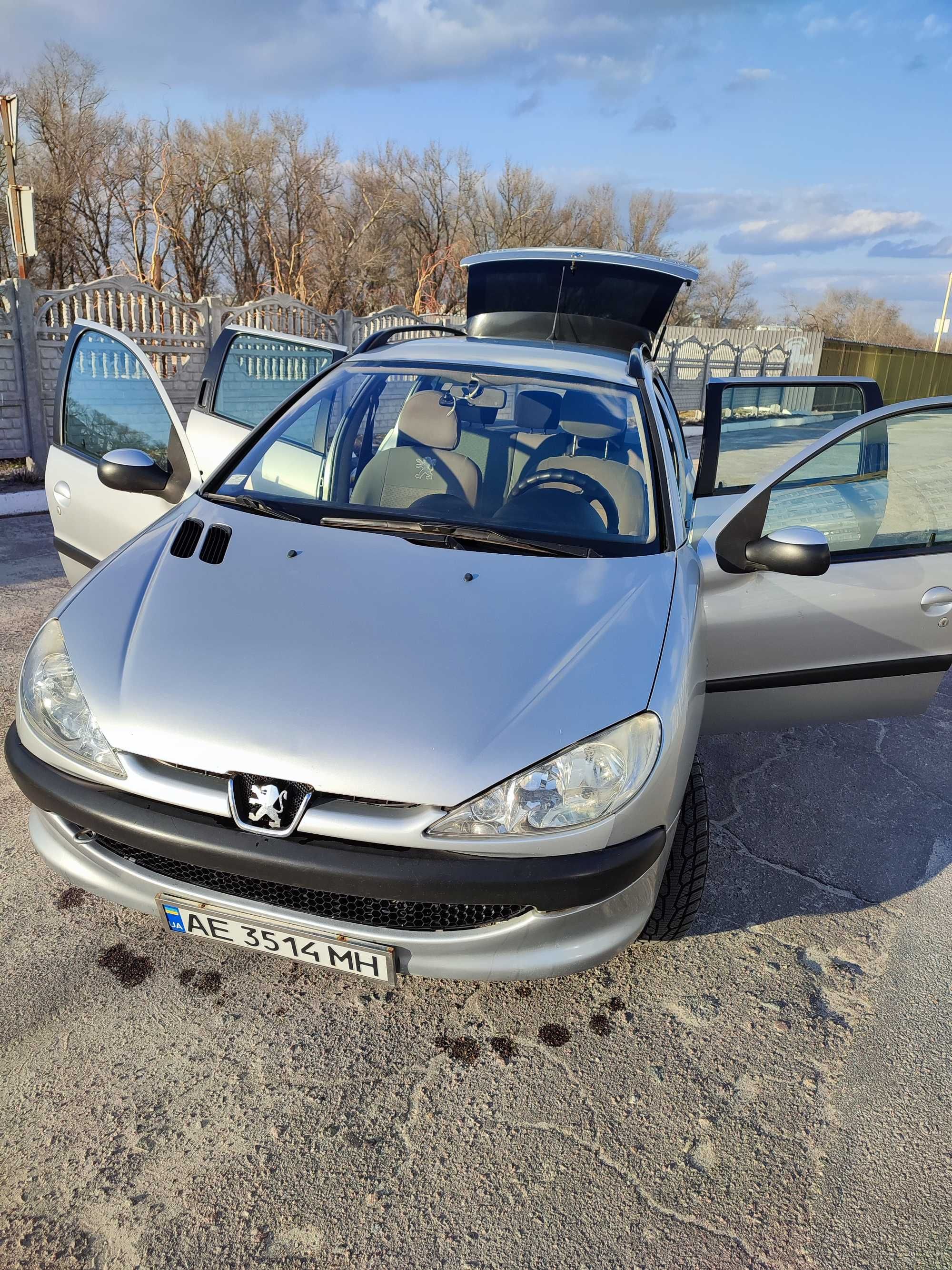 Продам peugeot 206 sw 2003р дизель 1.4