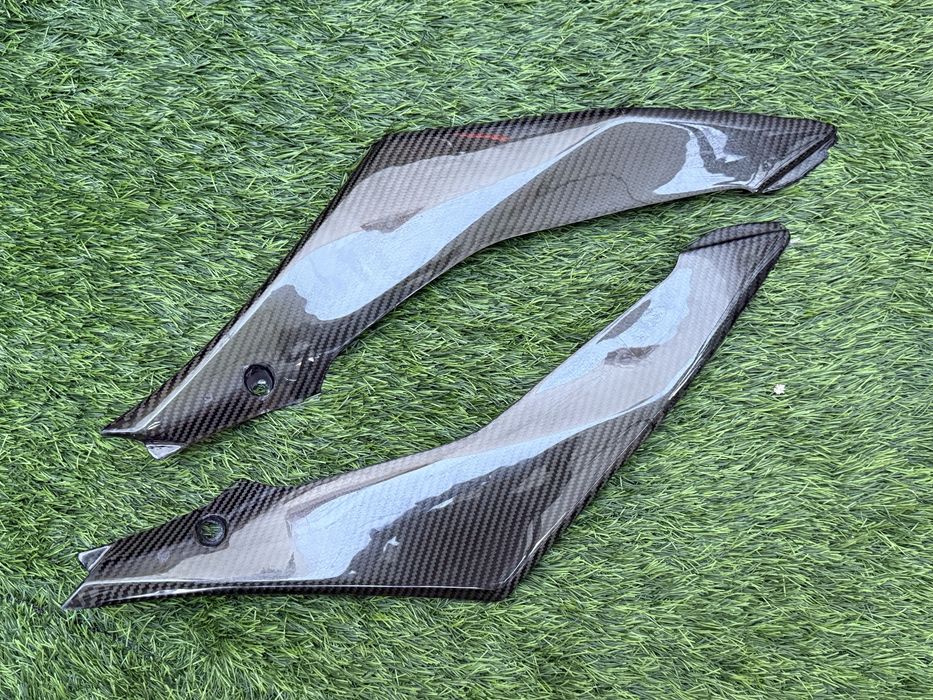Tampas laterais carbono GSXR 1000 K7-K8