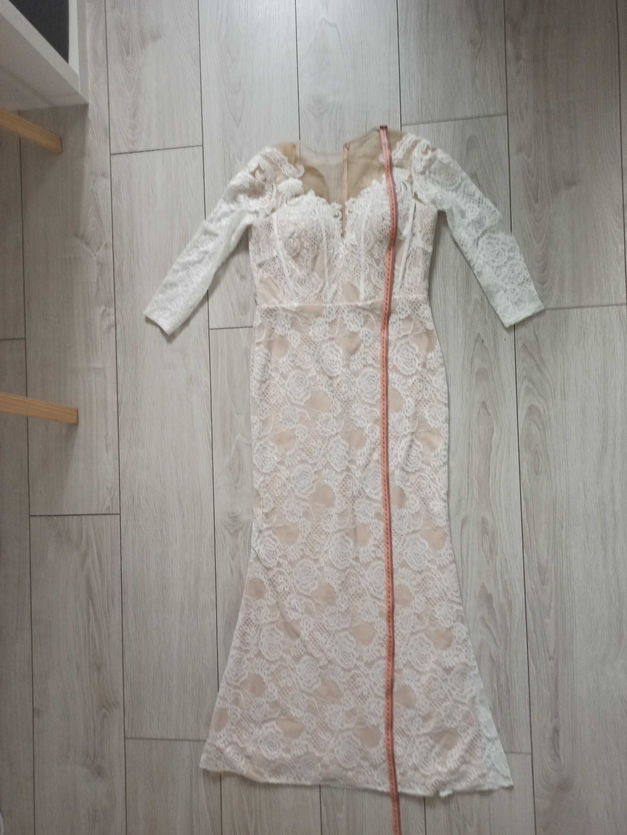 Sukienka ślubna koronkowa
