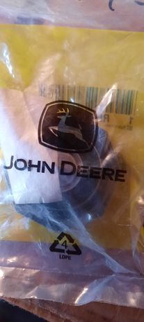 Крышка бачка John Deere RE43593