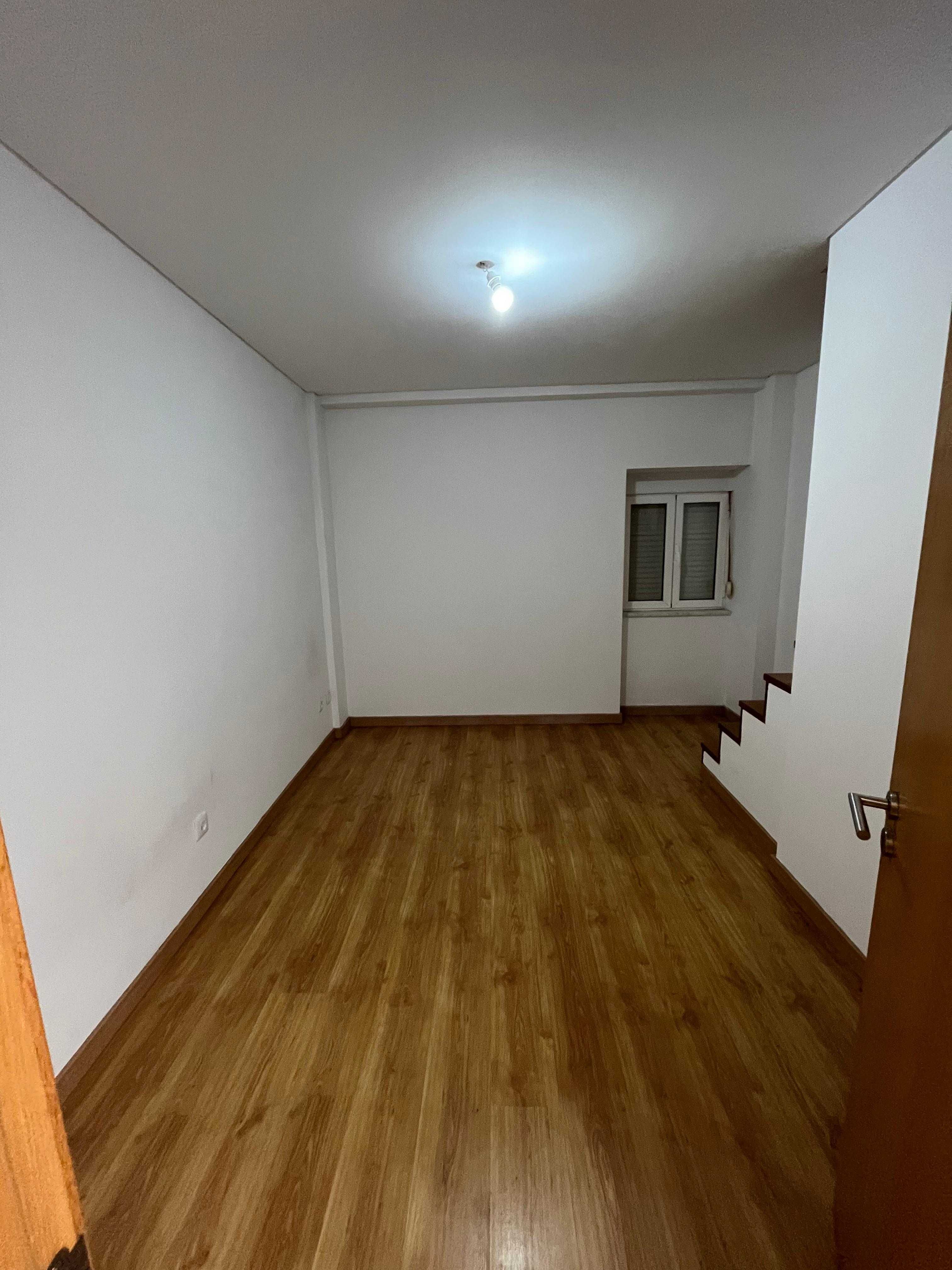 T2+1 com terraço em Almada velha
