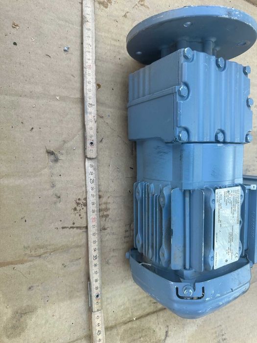 Motoreduktor, silnik sew 0,37 kw 55 obrotów