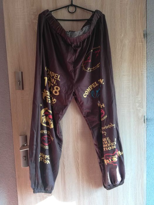 Dwuczęściowy zestaw damski dres spodnie z bluzką