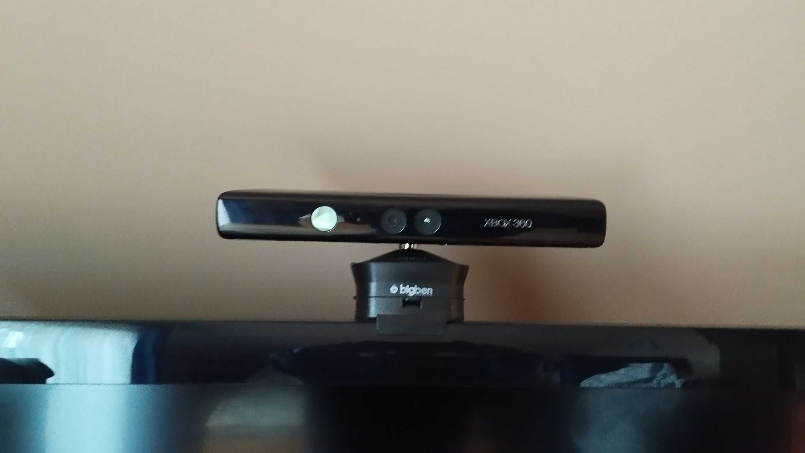 XBOX 360 20Gb, 2 pady, kinect, mikrofon, dużo gier