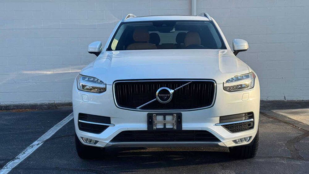 Volvo XC90      2016