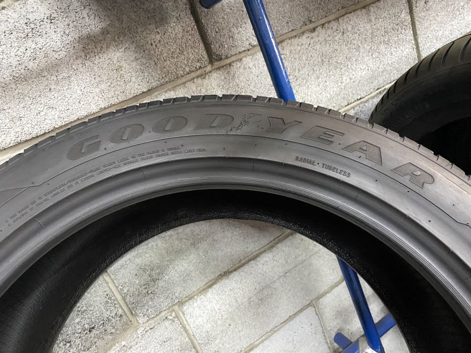 Всесезонні шини 285/45 R22 (114H) GOOD YEAR