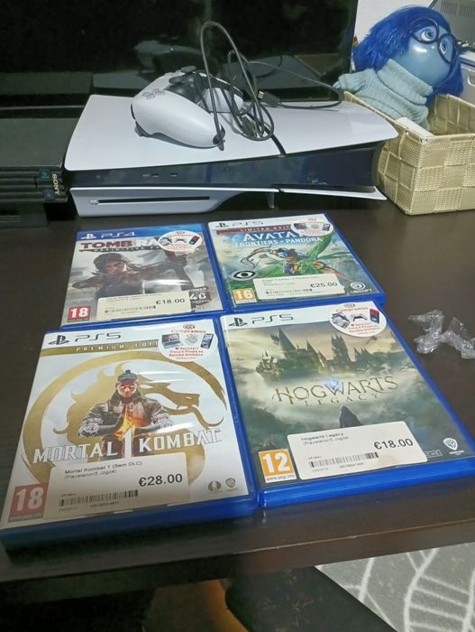 Ps5 com caixa e 4 jogos