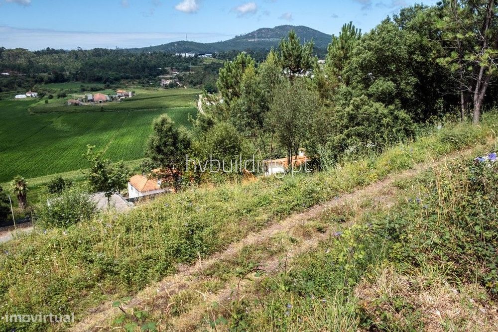 Terreno para construção de 640m2, localizado em Abade Neiva (Barcelos)