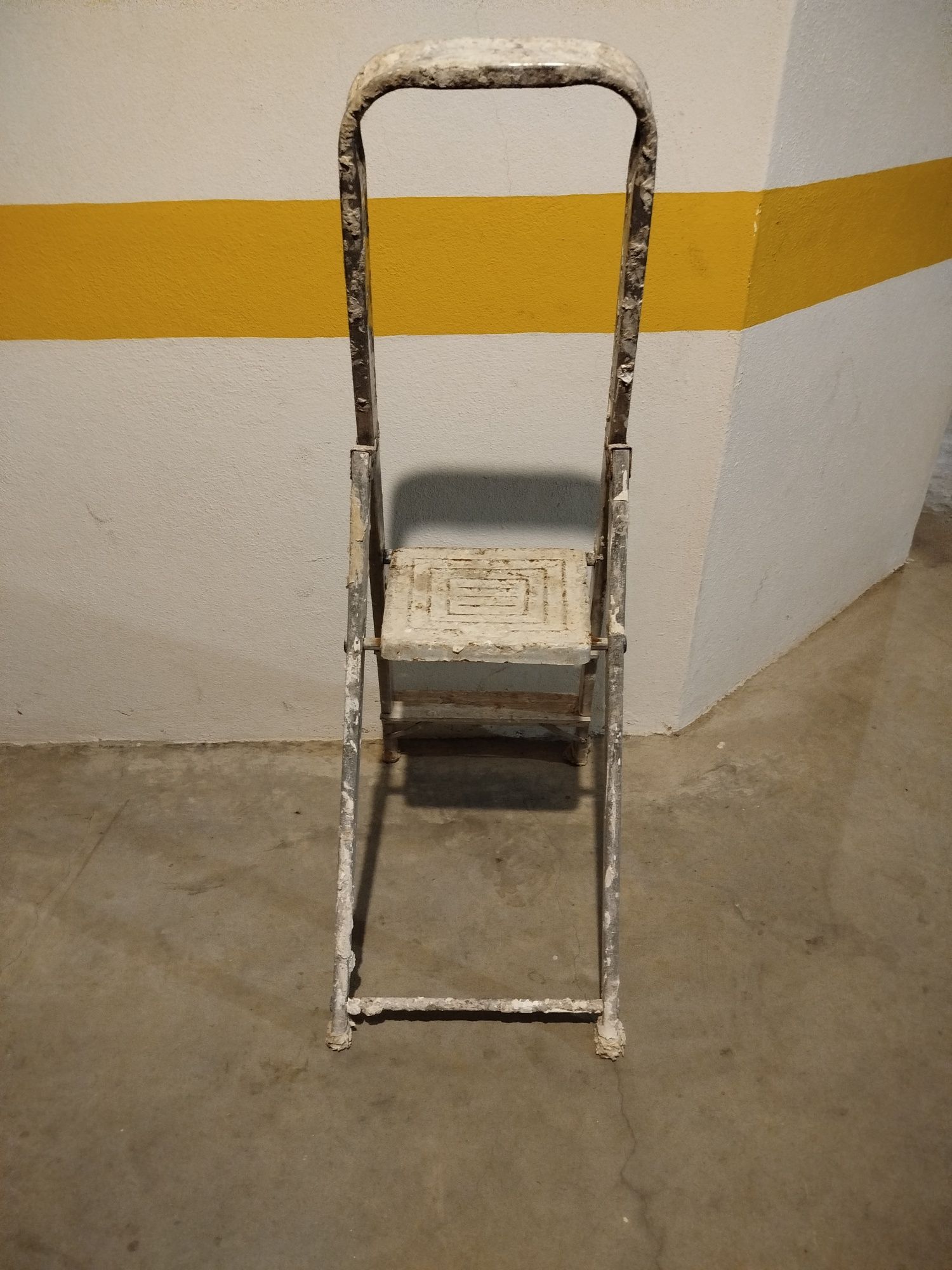 Escadote Três degraus