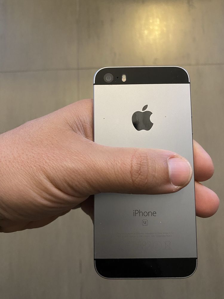 iPhone 5 SE inox
