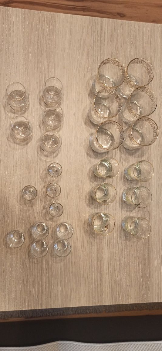 Kieliszki i szklanki z czasów PRL