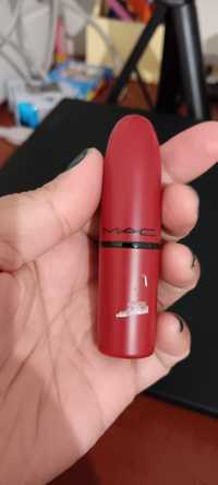 Mac lipstick red