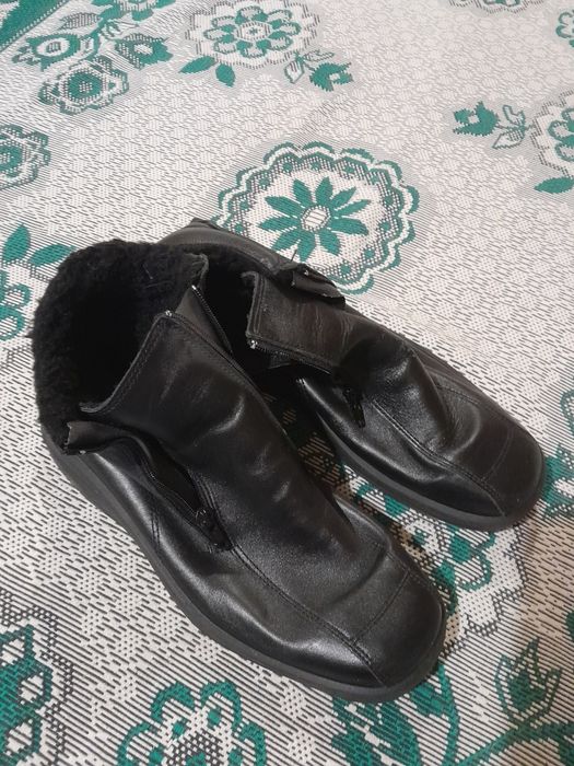 Взуття зимове 45 нове