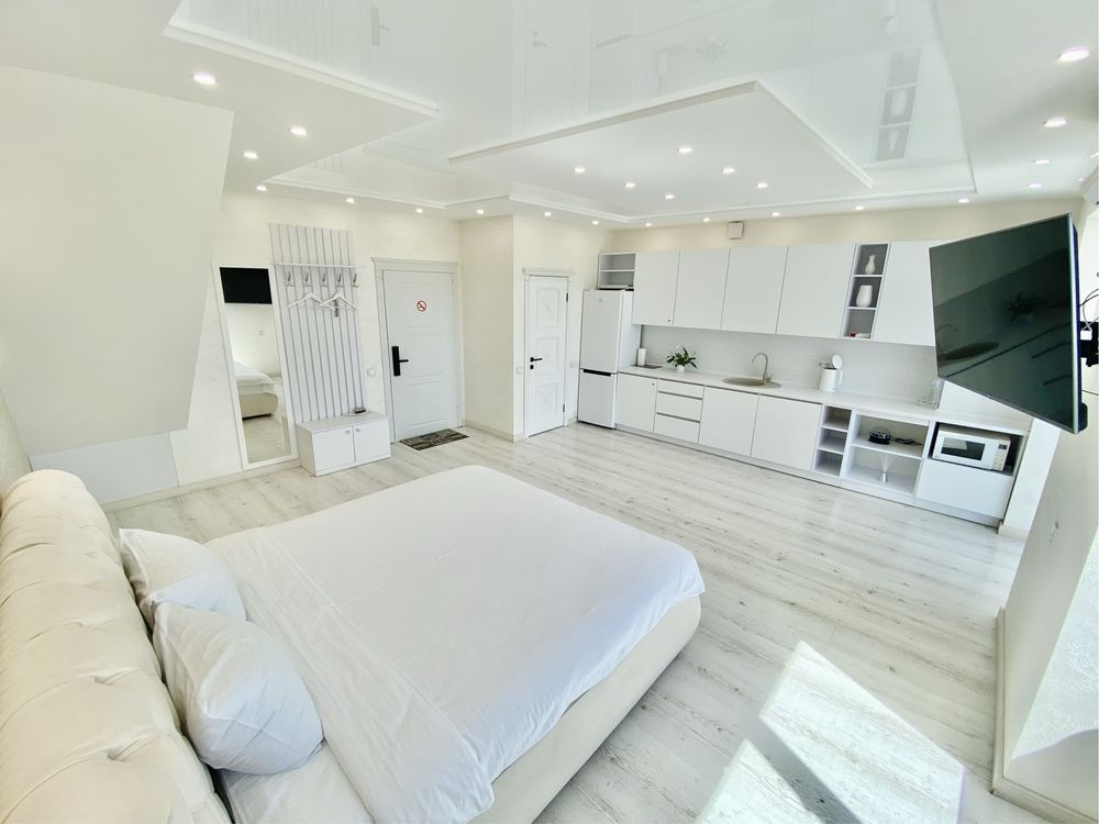Найкраща панорамна квартира подобово Sky House у центрі Вінниці!