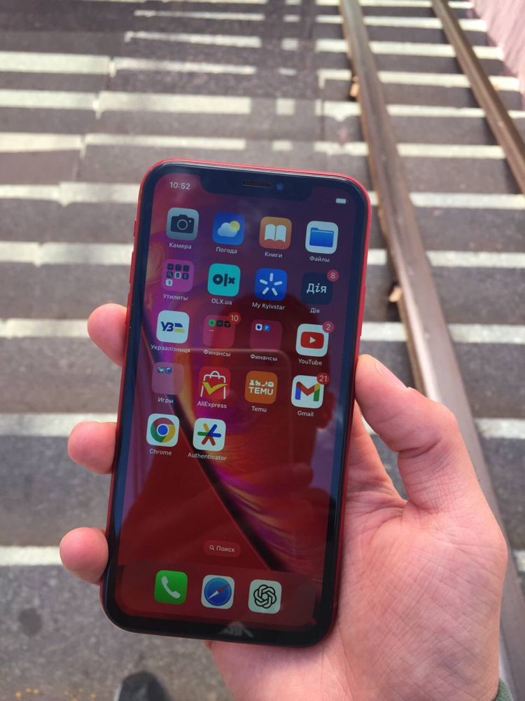 iPhone XR 64Gb ReD • Идеал