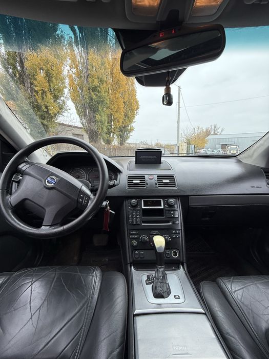 Volvo XC90 2.4 D5 автомат свіже авто з ЄС ДЖИП