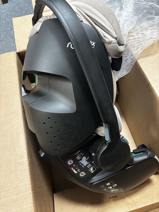 NOWY Britax baby-safe pro teak + baza