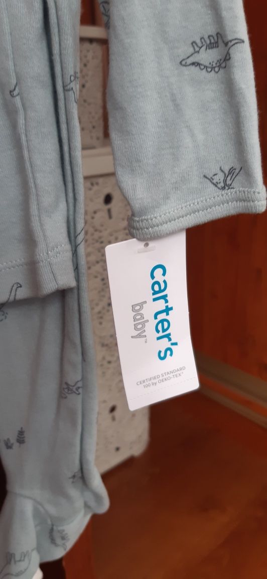 Костюмчик Carter's