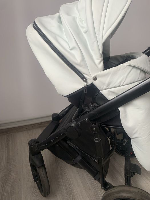 Універсальна коляска 2 в 1