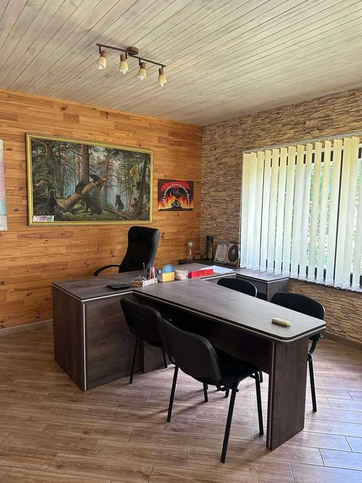 Бориспіль.Окрема офісна, двохповерхова будівля 80кв.м