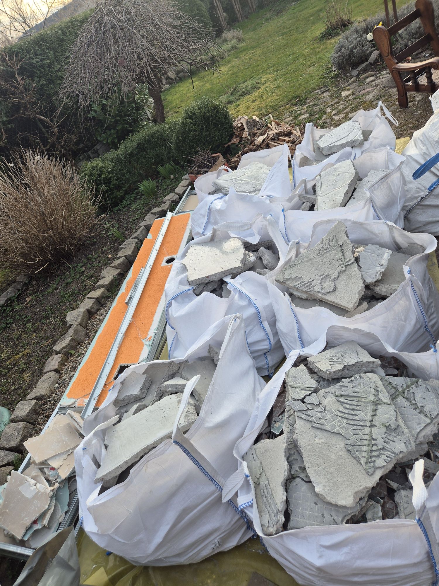 Oddam czysty gruz 10ton za darmo