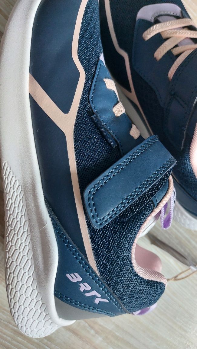 Nowe buty sportowe  Bartek