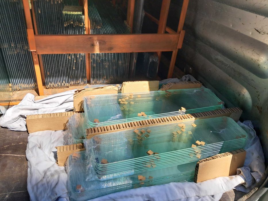 Комплекти скла на кабіну Скло трактора по кресленю / стекло на кабіну