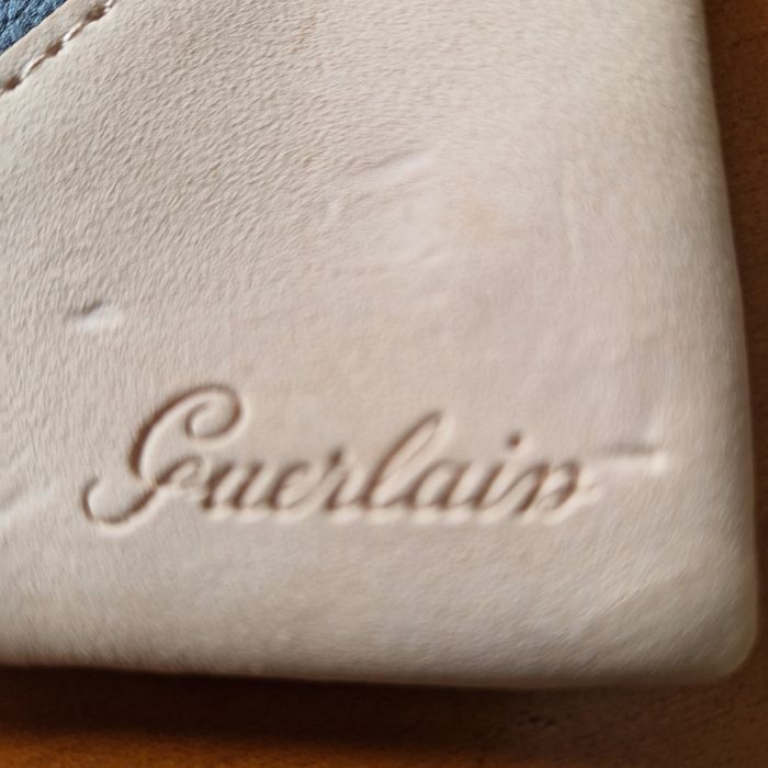 Carteira marca Guerlain Paris
