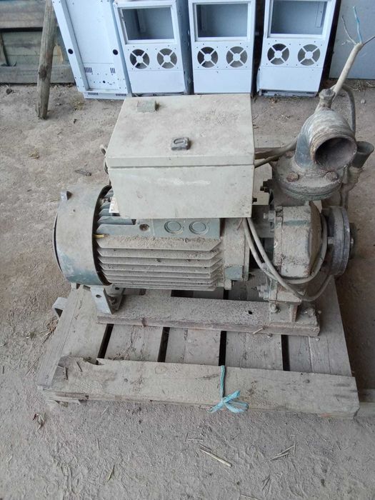 Bomba Efacec Trifásica