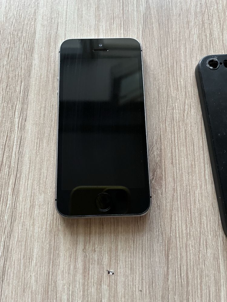 Iphone se бу стан нового