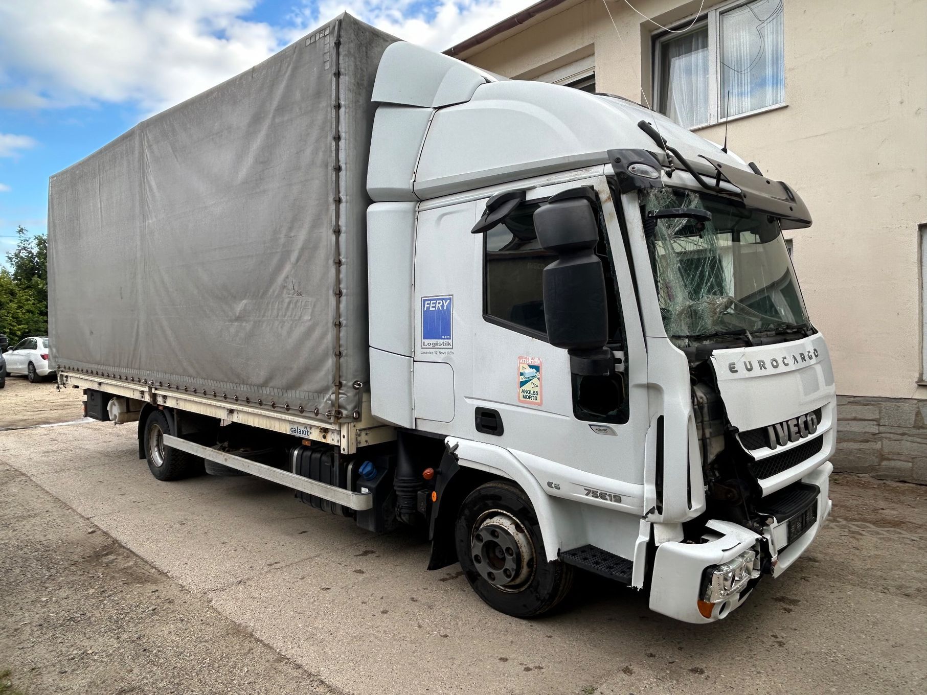 Iveco Eurocargo  75E19. Daf Man