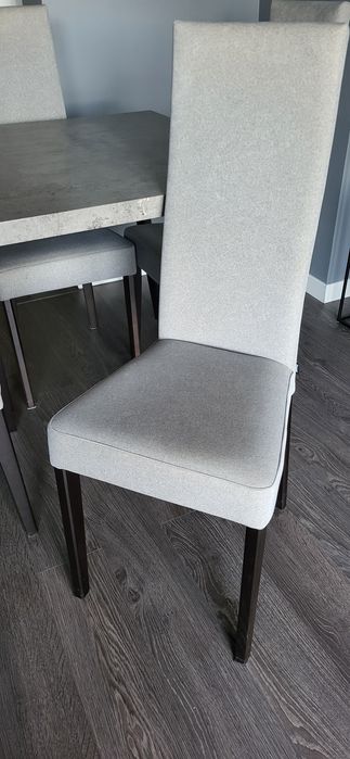 Krzesła Paged 8 sztuk stan idealny