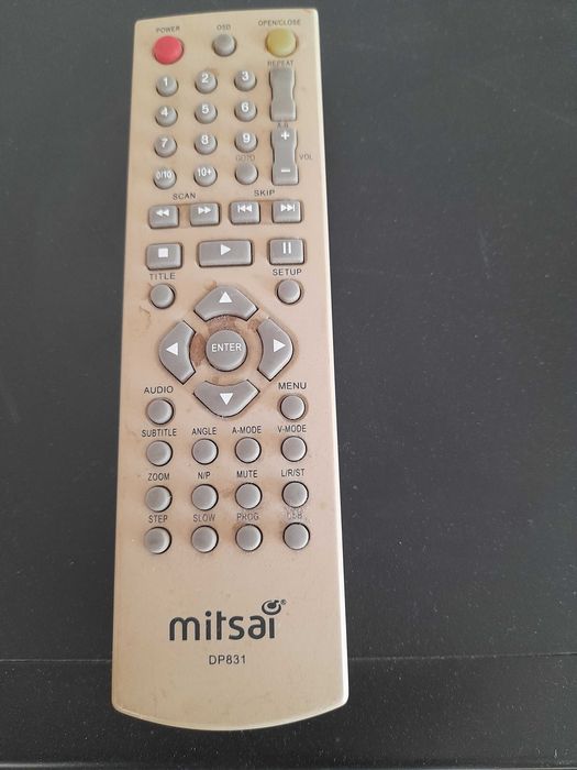 DVD Player com comando e nunca utilizado ( novo)