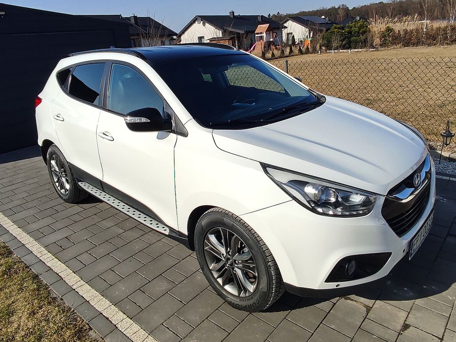 Hyundai ix35, 2.0 diesel,grzane fotele,nawigacja,czujniki parkowaniaTV