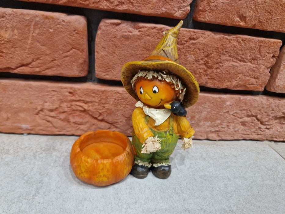 Piękna jesienna figurka z miejscem na świeczkę