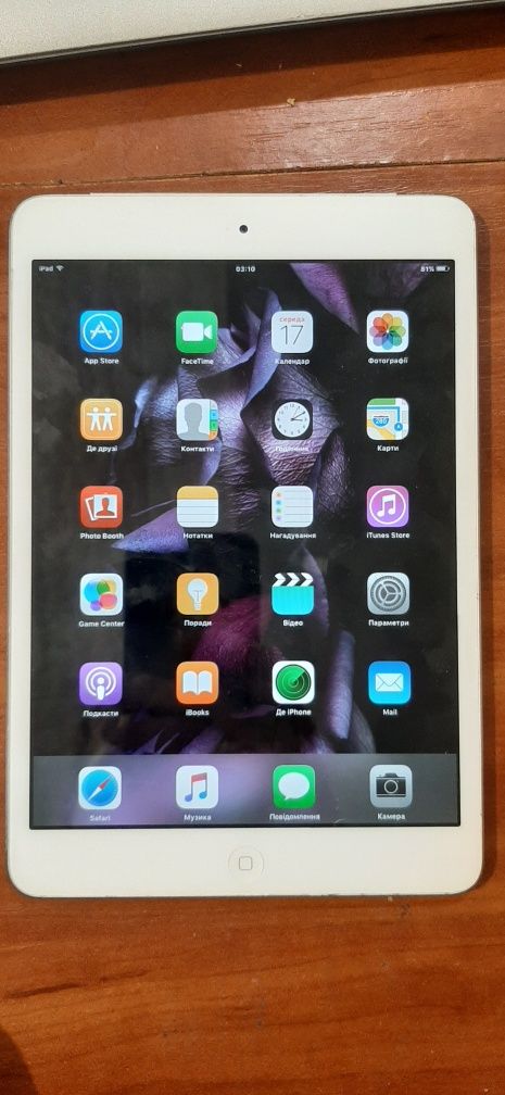 Планшет iPad mini1