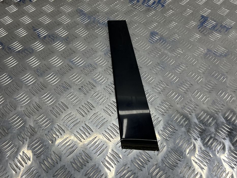 Накладка стойки задней правой двери 822D21CA0A для Infiniti FX35 2008-