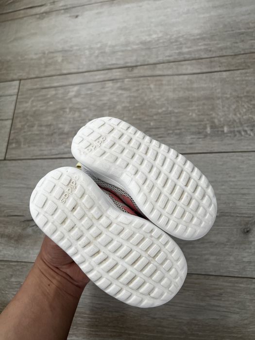 Adidasy dziewczece 19