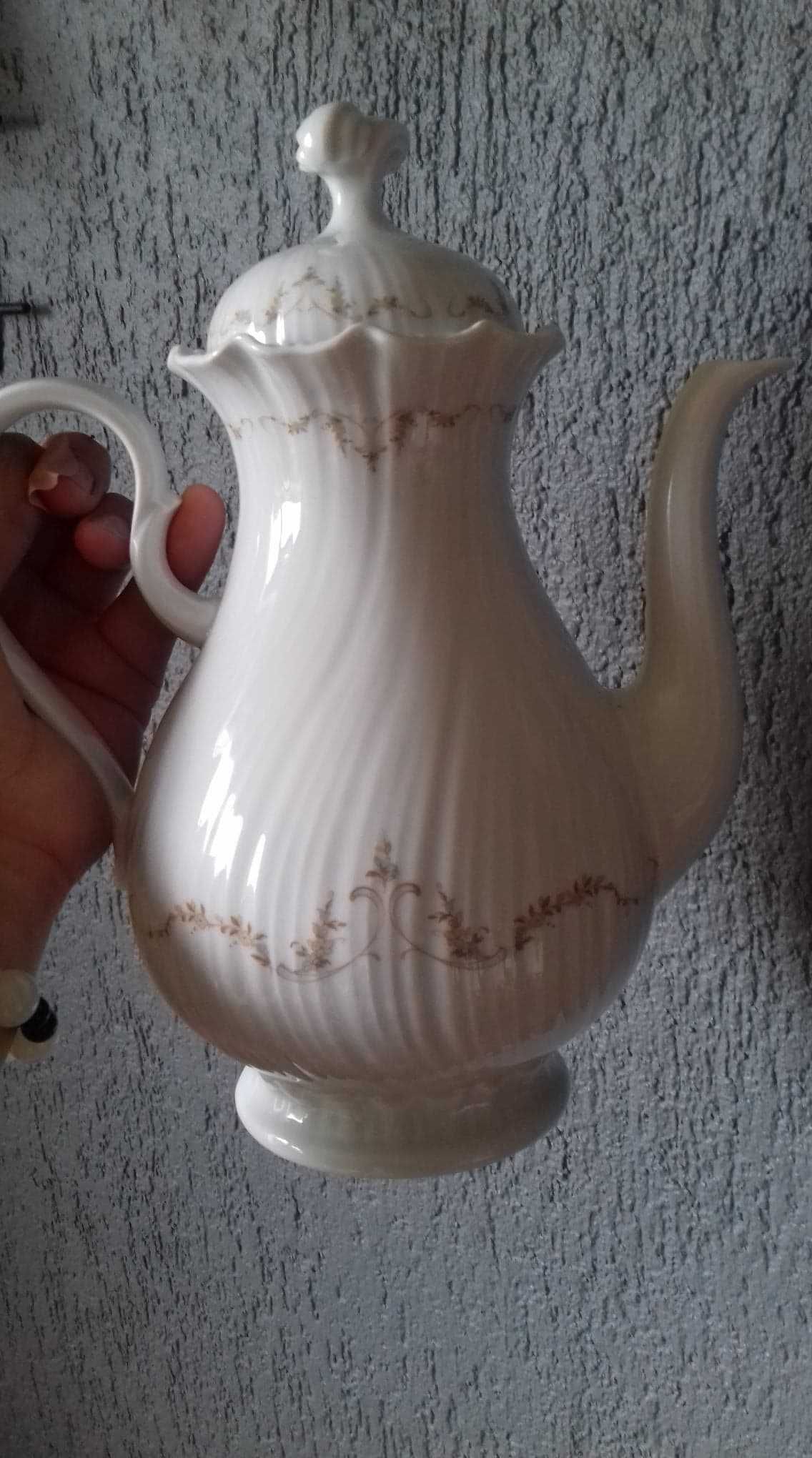 porcelanowy dzbanek: Bavaria Royal Tettau