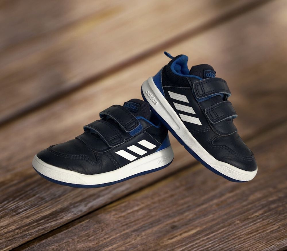 Оригинальные кроссовки Adidas р.24