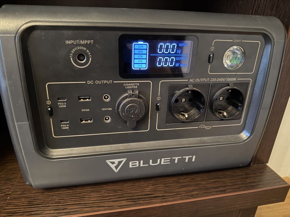 Зарядна станція універсальна Bluetti 1000W EB70
