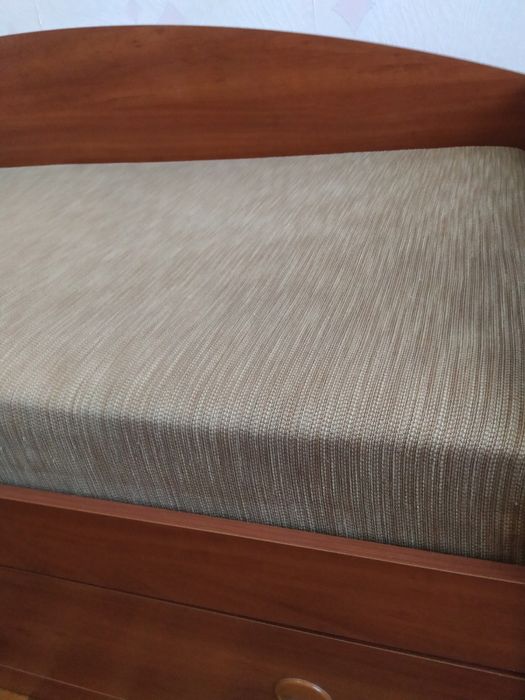 Диван з шухлядами