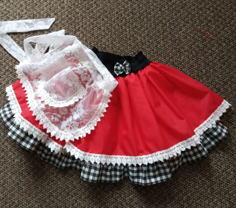 Czerwony kapturek przebranie/strój Nowy r. 110/116